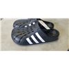 Image 2 : NEW PAIR OF ADIDAS UNISEX ADILETTE CLOGS. SIZE 8 US