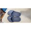 Image 2 : AS NEW ROOTS MENS GREY SLIDES. SIZE 7 US