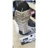 Image 3 : AS NEW SKECHERS SWIFT FIT MENS GREY RUNNING SHOES. SIZE 10 US