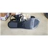 Image 4 : NEW MELISSA BLACK WOMANS SLIPPERS. SIZE 8 WOMANS