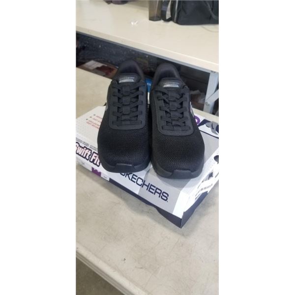 NEW SKECHERS SWIFT FIT BLACK SHOES. SIZE 10 US