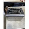 Image 2 : AS NEW BLACK AND DECKER 2 SLICE TOASTER - TESTED WORKING