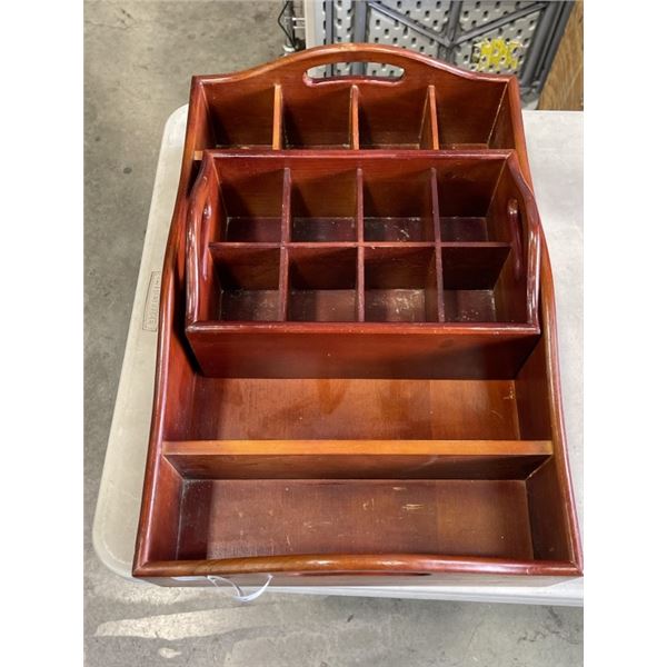 VINTAGE KNICK KNACK SHELF