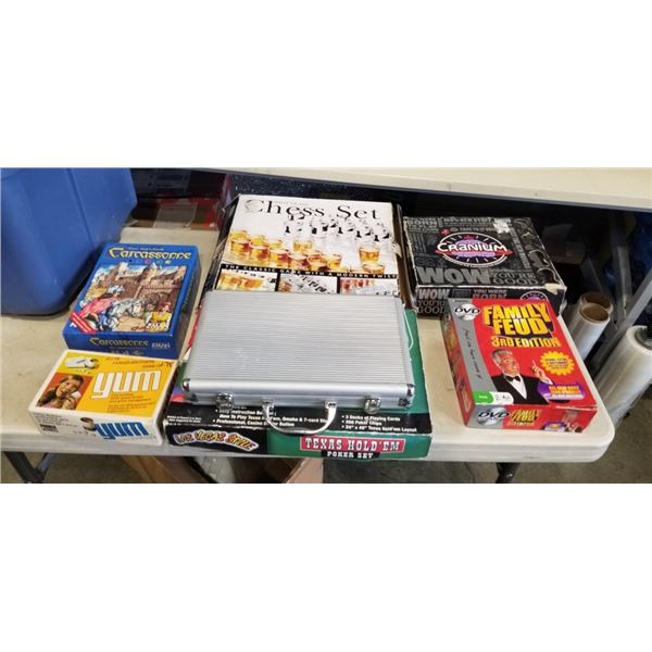 PLASTIC TOTE OF GAMES INCLUDING TEXAS HOLDEM POKER SET, CRANIUM, FAMILY FEUD, SHOT GLASS CHESS SET E