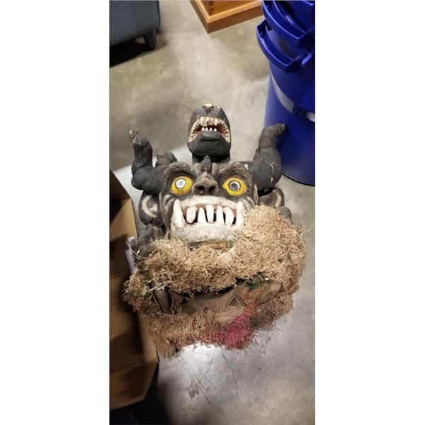 AFRICAN VOODOO CARVING