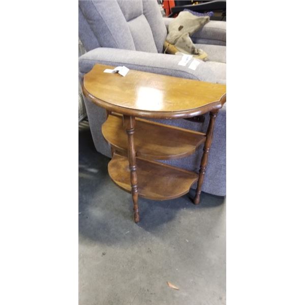 VINTAGE D TABLE