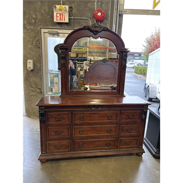 9 DRAWER DRESSER W/ MIRROR