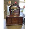 Image 1 : 9 DRAWER DRESSER W/ MIRROR