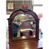 Image 2 : 9 DRAWER DRESSER W/ MIRROR