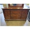 Image 4 : 9 DRAWER DRESSER W/ MIRROR