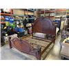 Image 2 : KING SIZE BEDFRAME W/ SPLIT BOX SPRING