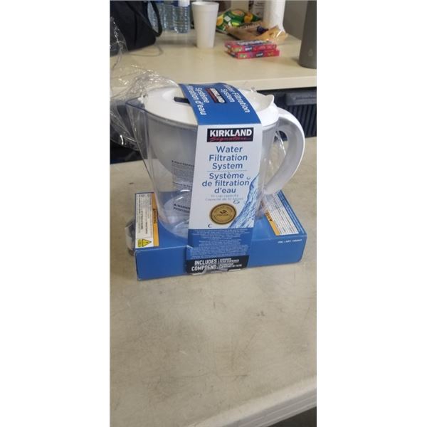 NEW KIRKLAND SIGNATURE WATER FILTRATION SYSTEM WITH 10 CUP CAPACITY