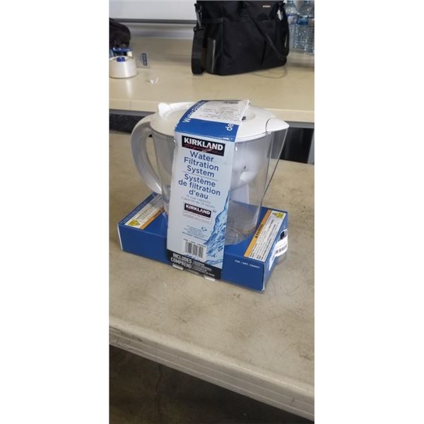 NEW KIRKLAND SIGNATURE WATER FILTRATION SYSTEM WITH 10 CUP CAPACITY