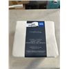 Image 1 : NEW CHARISMA 6-PIECE SHEET SET. QUEEN SIZE