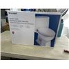 Image 1 : NEW BRONDELL SWASH CL99 NON-ELECTRIC BIDET TOILET SEAT