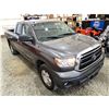 Image 10 : PARKSVILLE - 2013 TOYOTA TUNDRA GREY 284821 KMS - 042634-3
