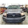 Image 6 : PARKSVILLE - 2013 TOYOTA TUNDRA GREY 284821 KMS - 042634-3