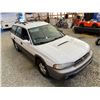 Image 10 : PARKSVILLE - 1997 SUBARU LEGACY WHITE 268900 KMS - 601279-2