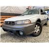 Image 1 : PARKSVILLE - 1997 SUBARU LEGACY WHITE 268900 KMS - 601279-2