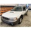 Image 3 : PARKSVILLE - 1997 SUBARU LEGACY WHITE 268900 KMS - 601279-2
