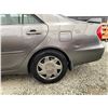 Image 29 : PARKSVILLE - 2003 TOYOTA CAMRY GREY 370809 KMS - 093303-2