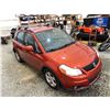 Image 10 : PARKSVILLE - 2010 SUZUKI SX4 ORANGE  129491 KMS - 300182-3