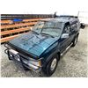 Image 4 : PARKSVILLE - 1995 NISSAN PATHFINDER GREEN 158222 KMS - 049852-3