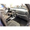 Image 43 : PARKSVILLE - 2004 JEEP LIBERTY BLUE 259270 KMS - 309616-3