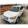 Image 4 : PARKSVILLE - 2012 HYUNDAI SANTA FE WHITE  197040 KMS - 111238-3