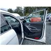Image 22 : PARKSVILLE - 2013 HYUNDAI SANTA FE WHITE 254253 KMS - 011806-2