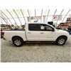 Image 10 : PARKSVILLE - 2006 NISSAN TITAN WHITE 199768 KMS - 525732-3