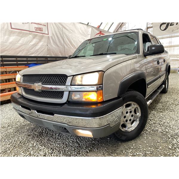 PARKSVILLE - 2004 CHEVROLET AVALANCHE GREY 219212 KMS - 311975-3