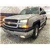 Image 2 : PARKSVILLE - 2004 CHEVROLET AVALANCHE GREY 219212 KMS - 311975-3