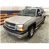 Image 3 : PARKSVILLE - 2004 CHEVROLET AVALANCHE GREY 219212 KMS - 311975-3