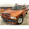 Image 1 : PARKSVILLE - 2000 DODGE DAKOTA ORANGE  231516 KMS - 662680-2