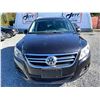 Image 4 : PARKSVILLE - 2010 VOLKSWAGEN TIGUAN BLACK 229826 KMS - 511852-3