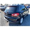 Image 9 : PARKSVILLE - 2010 VOLKSWAGEN TIGUAN BLACK 229826 KMS - 511852-3