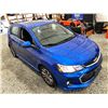 Image 10 : PARKSVILLE - 2017 CHEVROLET SONIC BLUE 100696 KMS - 159511-3