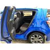 Image 45 : PARKSVILLE - 2017 CHEVROLET SONIC BLUE 100696 KMS - 159511-3