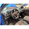 Image 50 : PARKSVILLE - 2017 CHEVROLET SONIC BLUE 100696 KMS - 159511-3