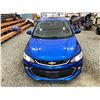 Image 7 : PARKSVILLE - 2017 CHEVROLET SONIC BLUE 100696 KMS - 159511-3