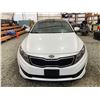 Image 6 : PARKSVILLE - 2013 KIA OPTIMA WHITE 228718 KMS - 325952-2