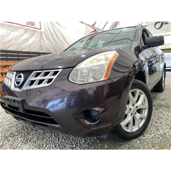 PARKSVILLE - 2013 NISSAN ROGUE PURPLE  228029 KMS - 133766-2
