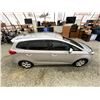 Image 13 : PARKSVILLE - 2014 KIA RONDO  SILVER 96805 KMS - 013335-4
