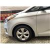 Image 31 : PARKSVILLE - 2014 KIA RONDO  SILVER 96805 KMS - 013335-4