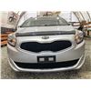 Image 5 : PARKSVILLE - 2014 KIA RONDO  SILVER 96805 KMS - 013335-4