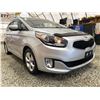 Image 8 : PARKSVILLE - 2014 KIA RONDO  SILVER 96805 KMS - 013335-4