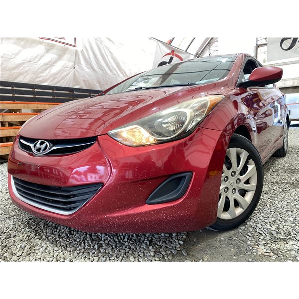 PARKSVILLE - 2013 HYUNDAI ELANTRA RED 286211 KMS - 299425-1