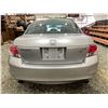 Image 18 : PARKSVILLE - 2010 HONDA ACCORD SILVER 281521 KMS - 501654-3