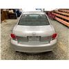 Image 19 : PARKSVILLE - 2010 HONDA ACCORD SILVER 281521 KMS - 501654-3